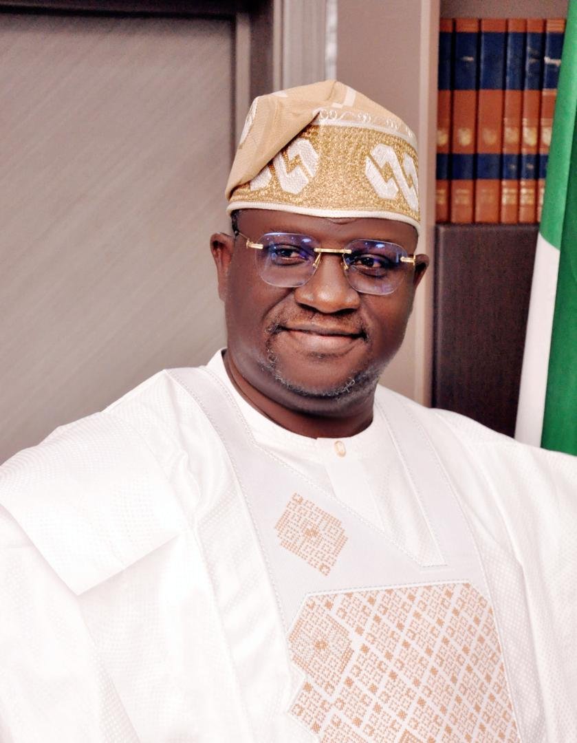 Dr. Afiz Ogun Oluwatoyin